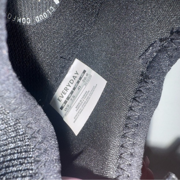 Vessi - Everyday Waterproof Sneakers - Picture 5 of 5